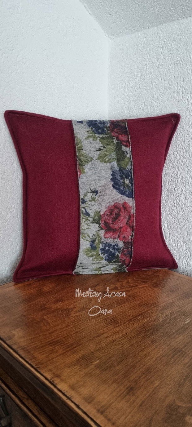 Set de 5 perne decorative din lână