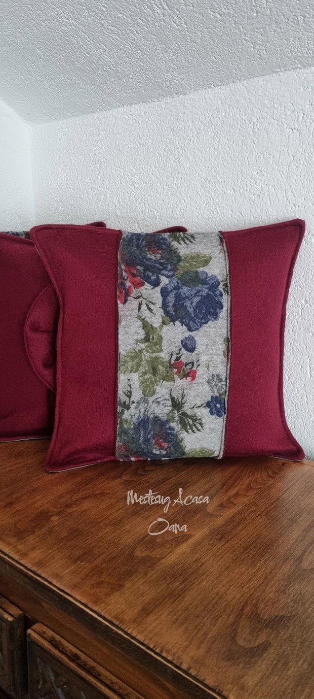 Set de 5 perne decorative din lână