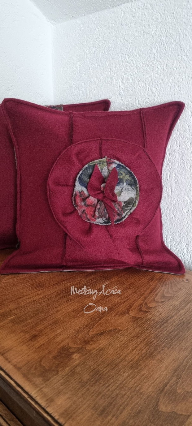 Set de 5 perne decorative din lână