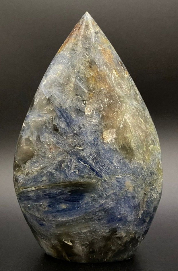 Cianit - Sculptura piatra semipretioasa