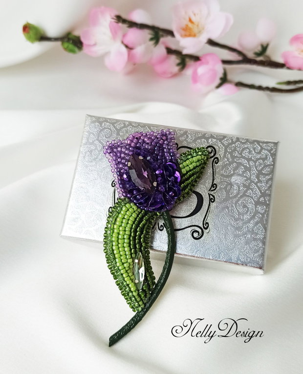 Lalea - Brosa broderie manuala