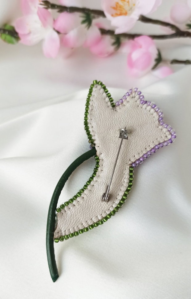 Lalea - Brosa broderie manuala