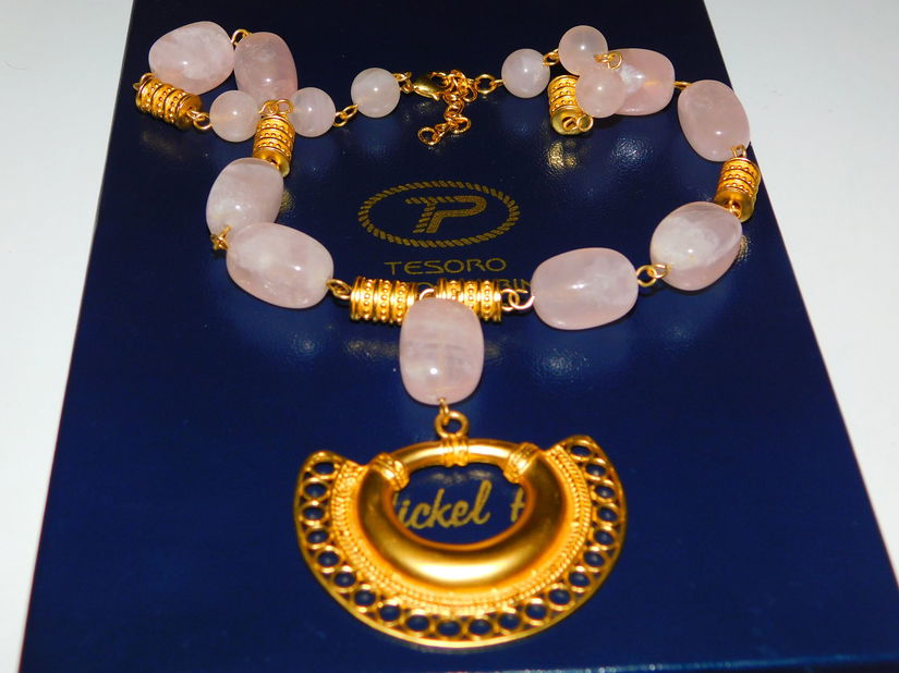 Bijuterii Precolumbiene - colier  masiv ,  cuart roz, placat aur  24 K