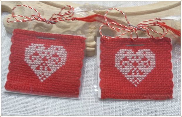 MARTISOR CUSUT CU MOTIV POPULAR-INIMIOARA