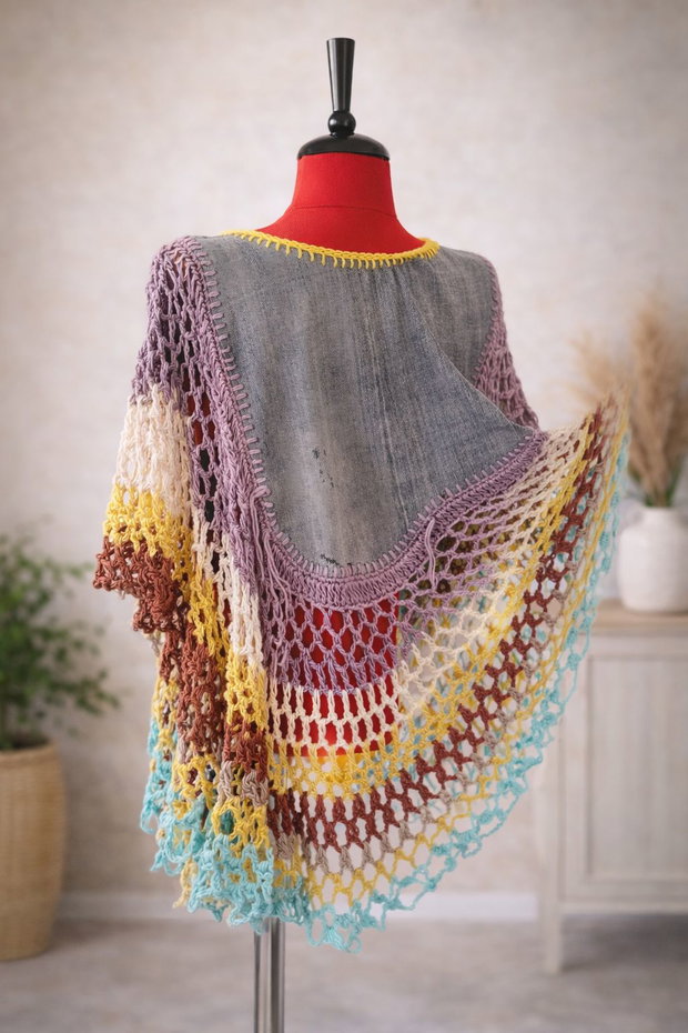 Poncho / Vestă croșetată handmade cu inserții denim model unicat