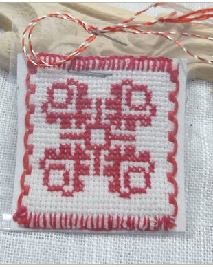 MARTISOR CUSUT CU MOTIV POPULAR