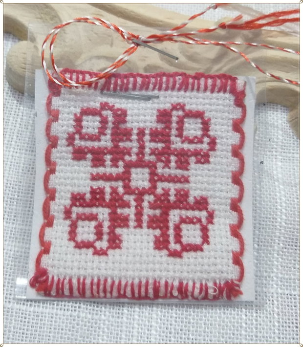 MARTISOR CUSUT CU MOTIV POPULAR