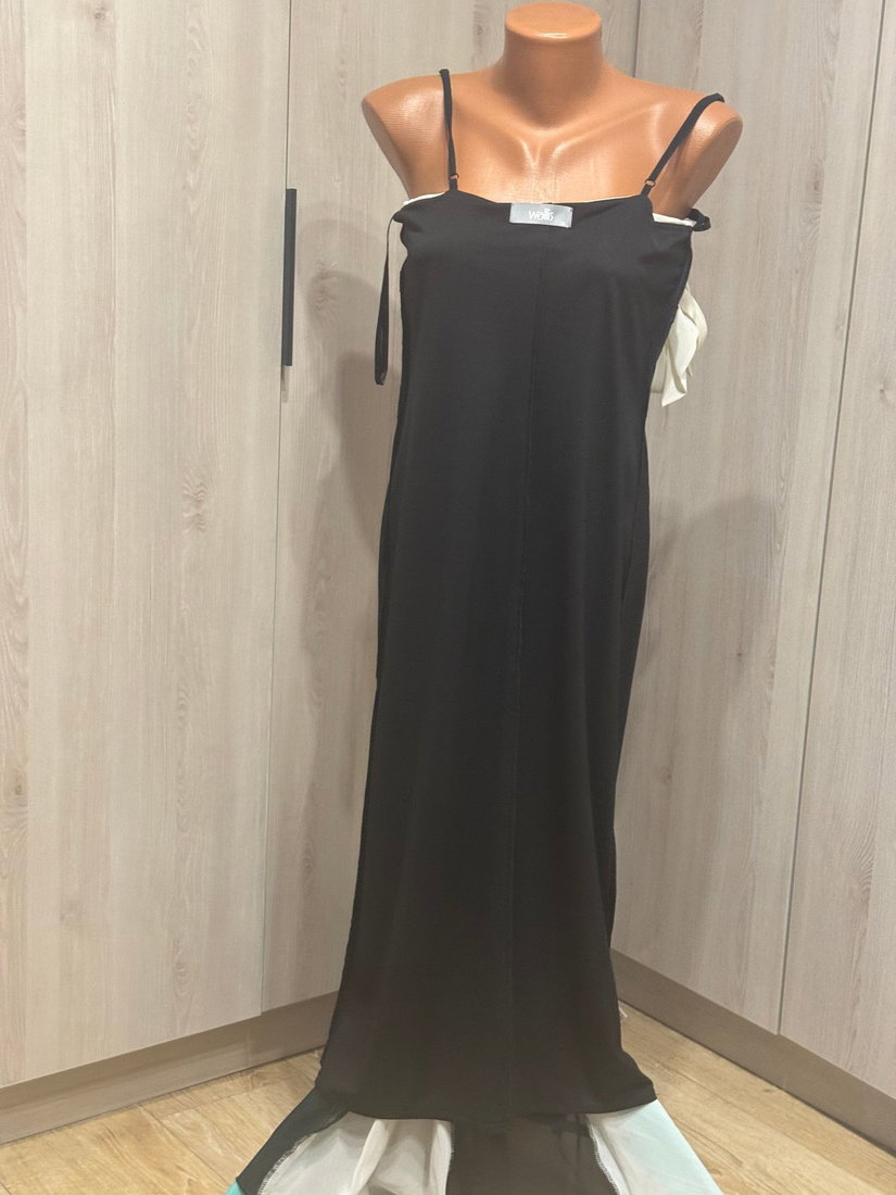 ELEGANTA SI RAFINATA ROCHIE ALB/NEGRU VASCOZA MARIME 12