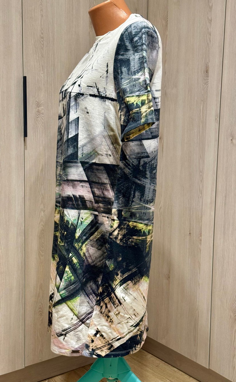 ROCHIE DEOSEBITA HUGO BOSS ORIGINALA MARIME M/L URBAN LOOK