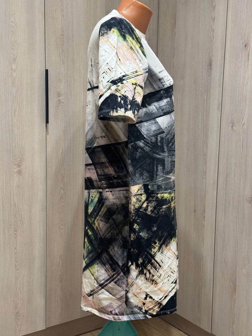 ROCHIE DEOSEBITA HUGO BOSS ORIGINALA MARIME M/L URBAN LOOK