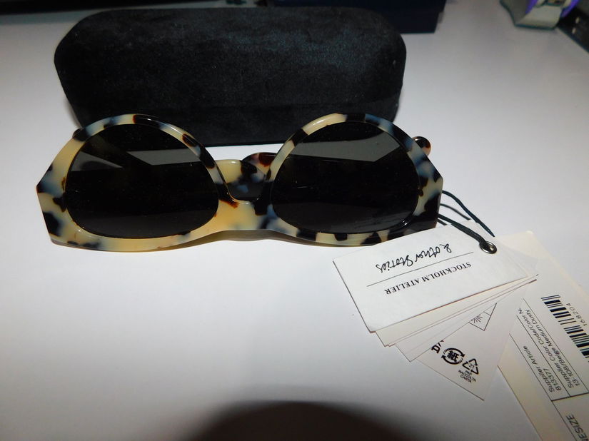 Ochelari soare  dama, noi, etichete , Other Stories Stockholm , etui  original