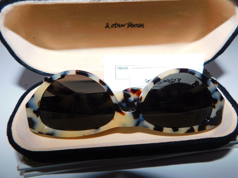 Ochelari soare  dama, noi, etichete , Other Stories Stockholm , etui  original