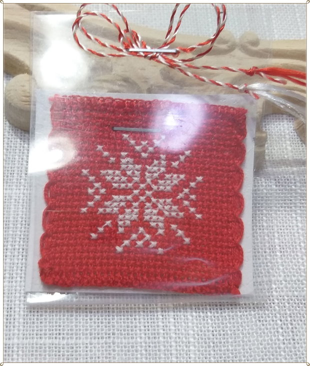 MARTISOR CUSUT CU MOTIV POPULAR