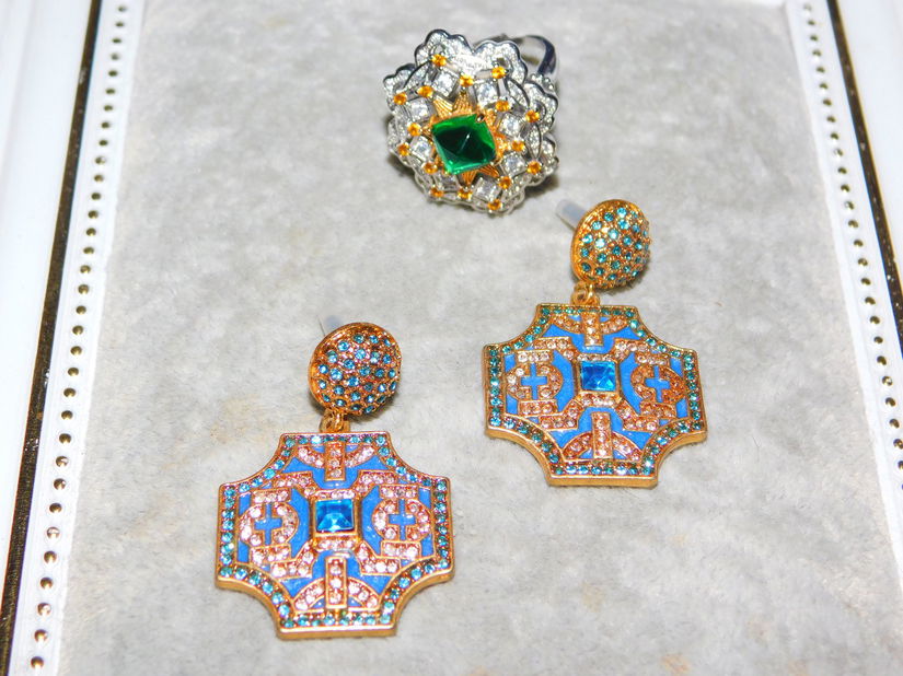 Cercei deosebiti, noi, inel asortat,  set superb