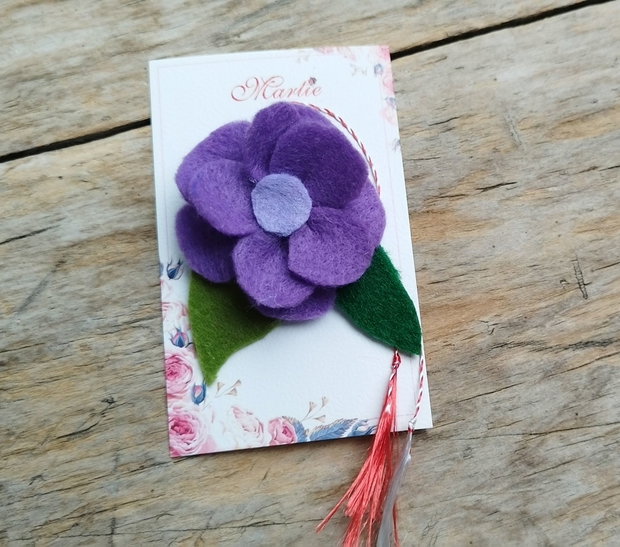Brosa floare fetru, martisor