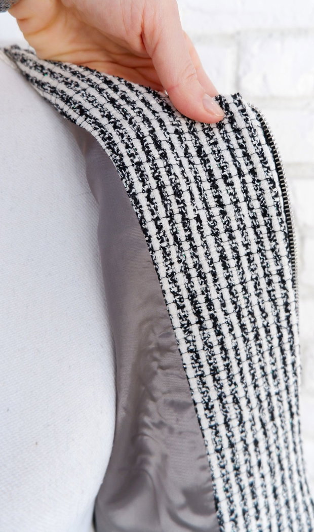 Sacou Fermoar Stofa Chanel Negru cu Alb