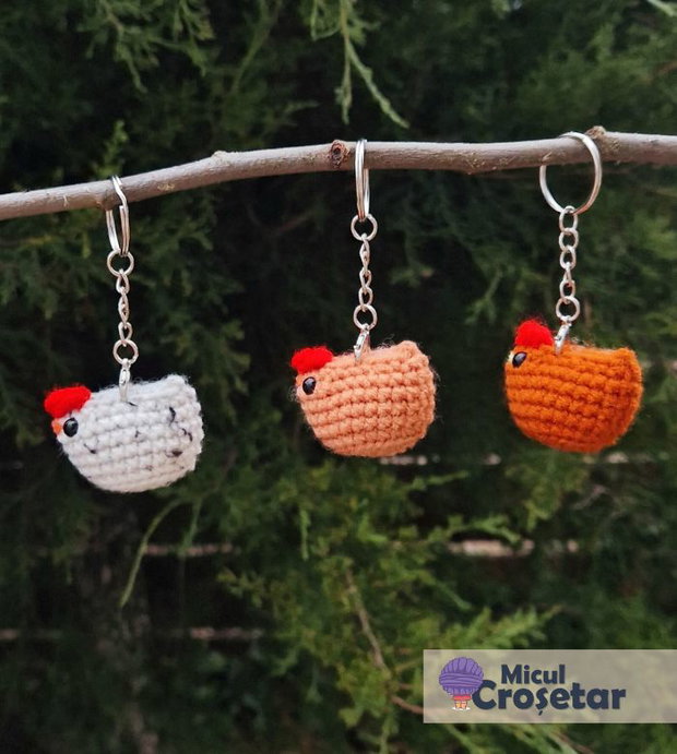 Gainuse breloc - Povesti la purtator - Martisor crosetat