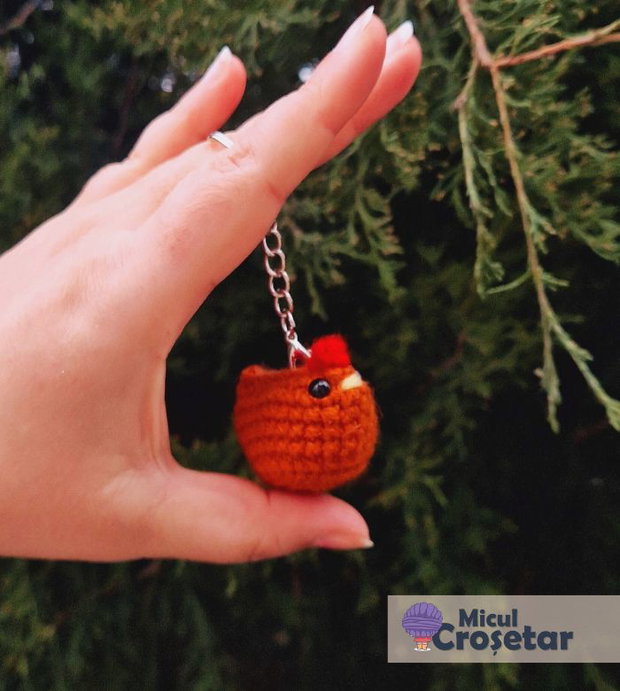 Gainuse breloc - Povesti la purtator - Martisor crosetat