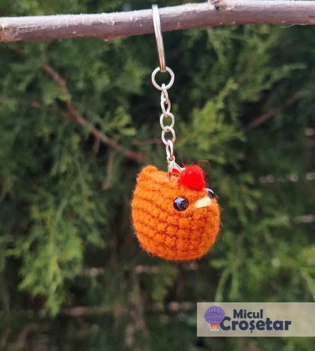 Gainuse breloc - Povesti la purtator - Martisor crosetat