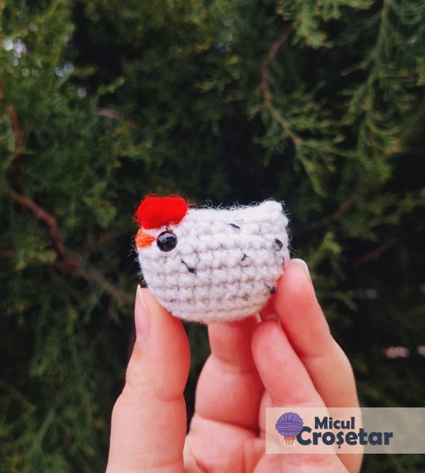 Gainuse breloc - Povesti la purtator - Martisor crosetat