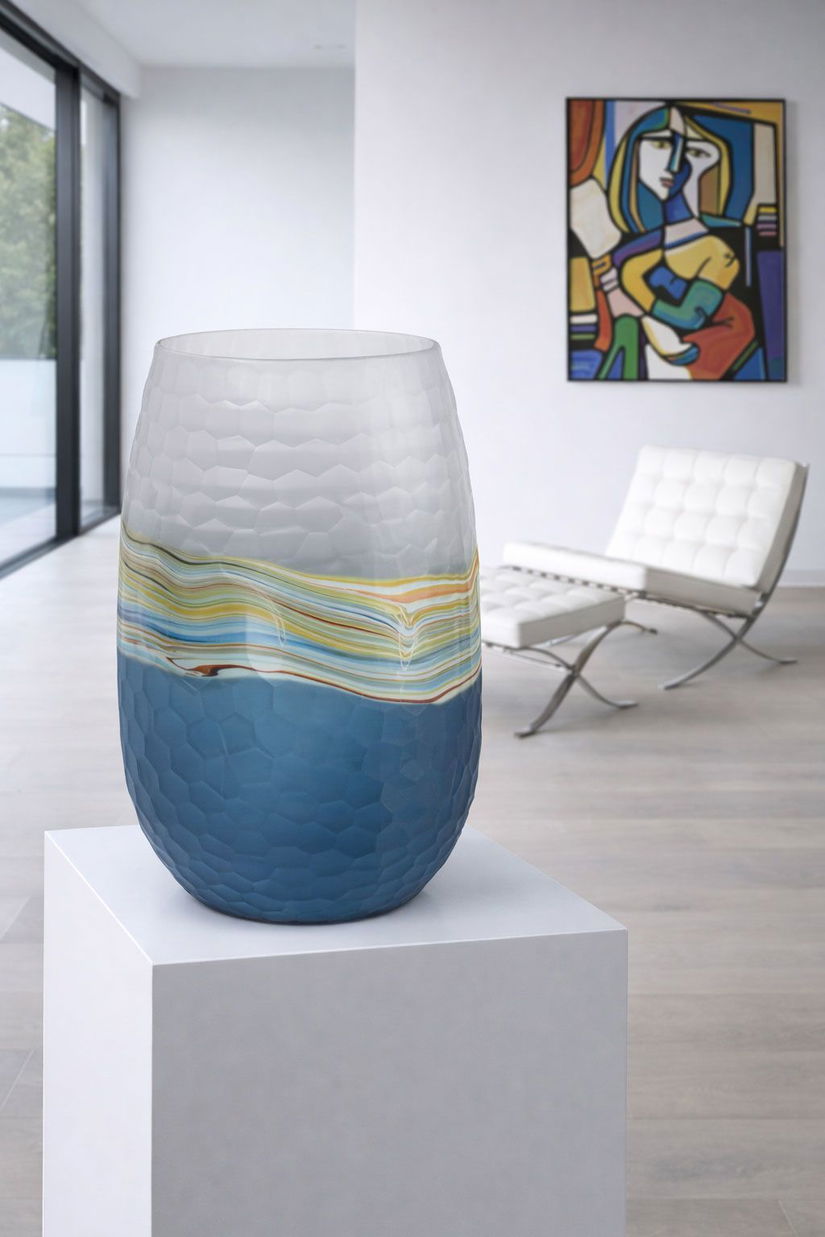 Vaza albastra din sticla