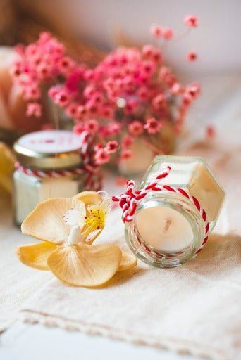Martisor lumanare parfumata din ceara de soia