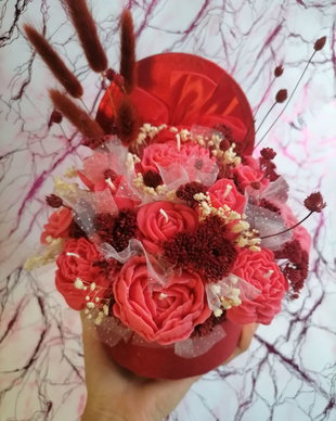 Aranjament floral din lumânări parfumate din ceară de soia  handmade, unicat
