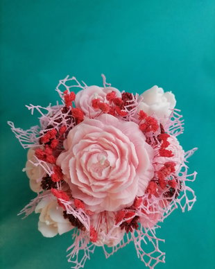Aranjament floral din lumânări parfumate din ceară de soia  handmade, unicat