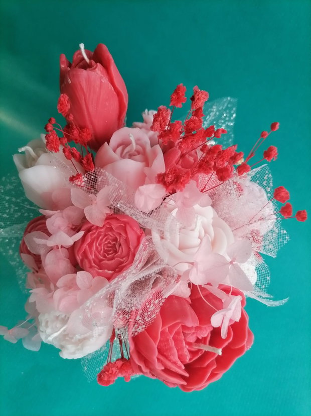 Aranjament floral din lumânări parfumate din ceară de soia handmade, unicat