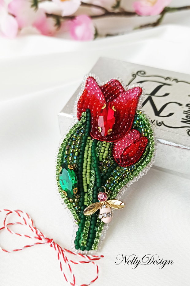 Lalea - Brosa broderie manuala