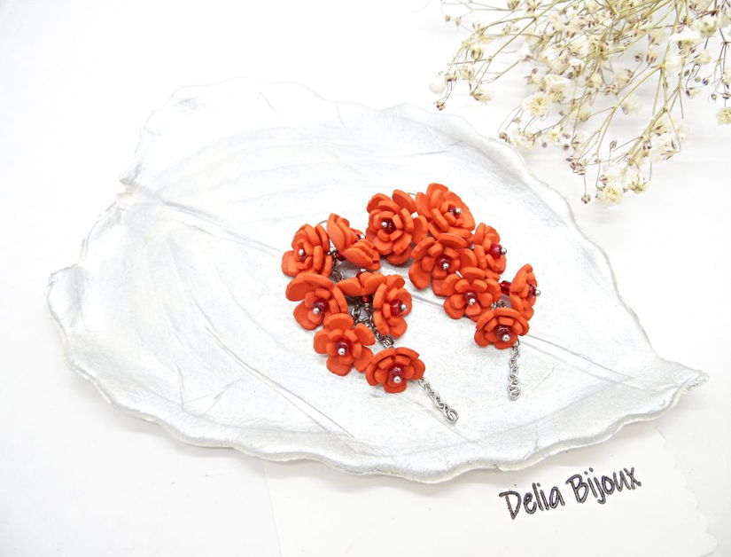Cercei Handmade unicat cu flori rosii (cod1386)