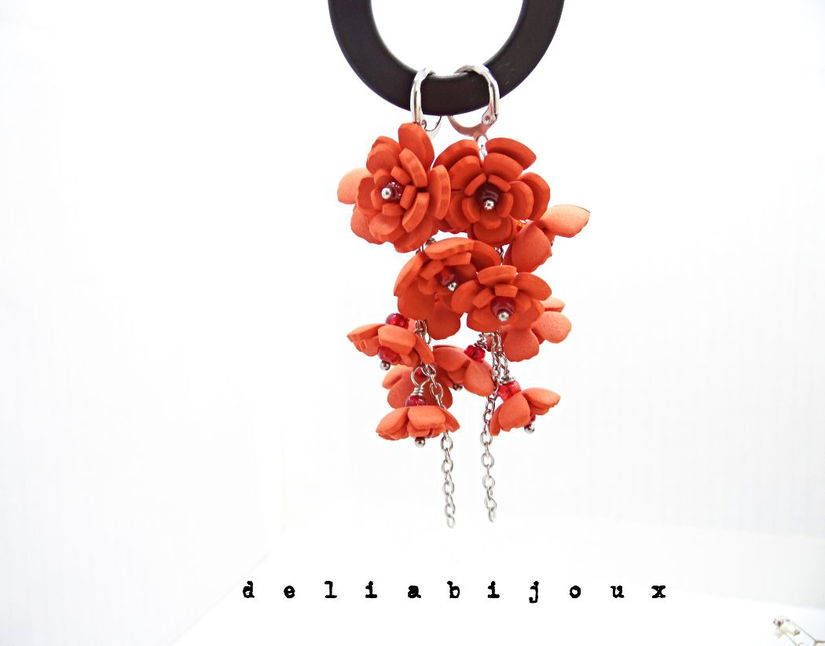 Cercei Handmade unicat cu flori rosii (cod1386)