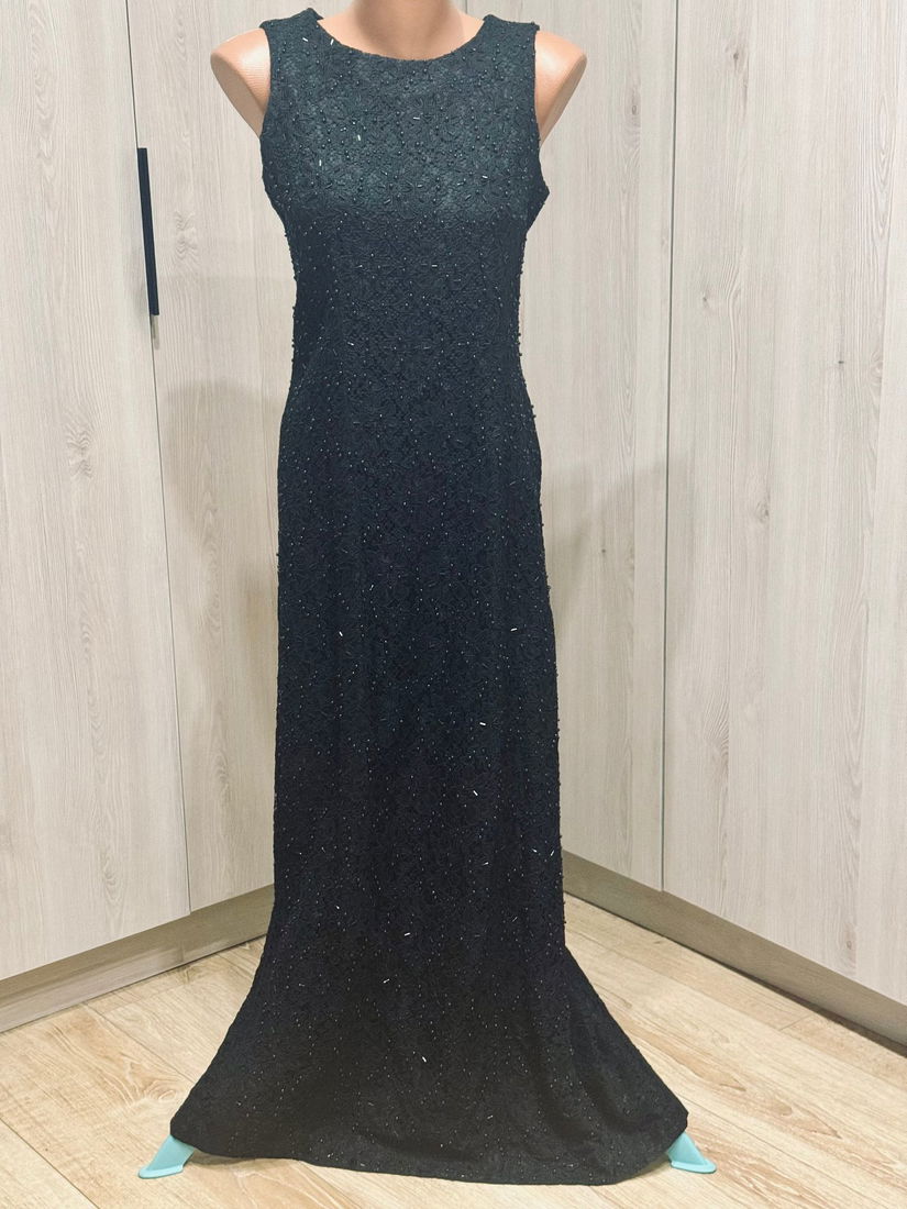 ROCHIE WALLIS ELEGANTA , DANTELA BRODATA MANUAL MARIME 12