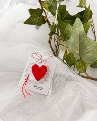 Brosa martisor: Inima