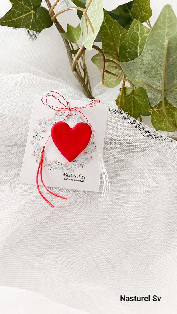 Brosa martisor: Inima