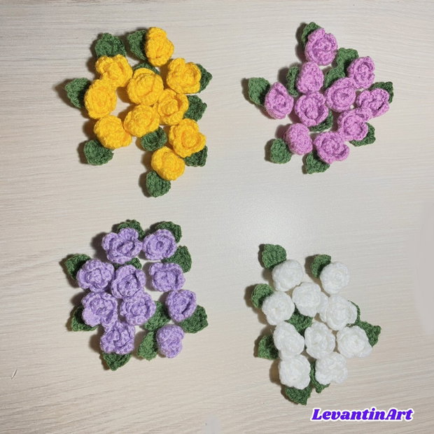 Set 10 trandafiri mici croșetați 2,5 cm, cu frunză, personalizabili cromatic. LA COMANDA