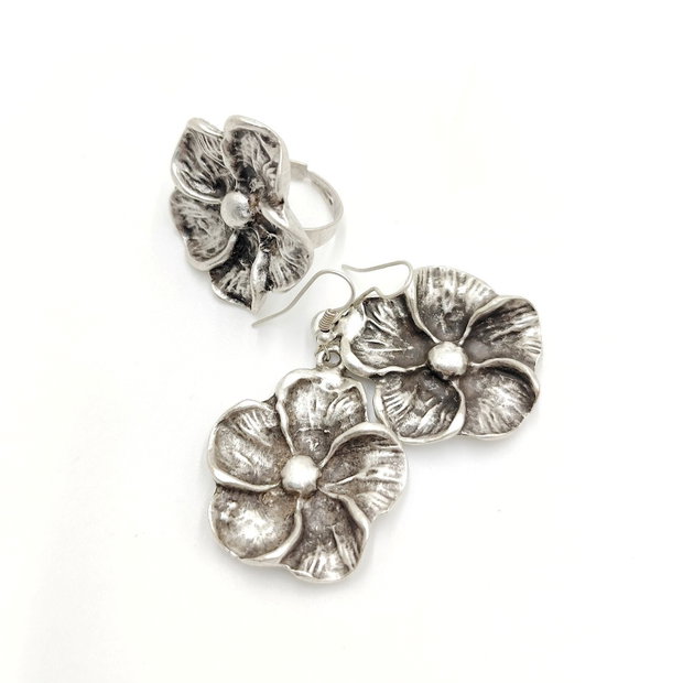 Set inel si cercei zamac argintat, model floral 2, Icz006