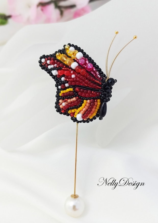 Fluturas - Brosa martisor broderie manuala
