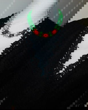 Rochie  noua  dantela , neagra , masura 44,   colier   cadou