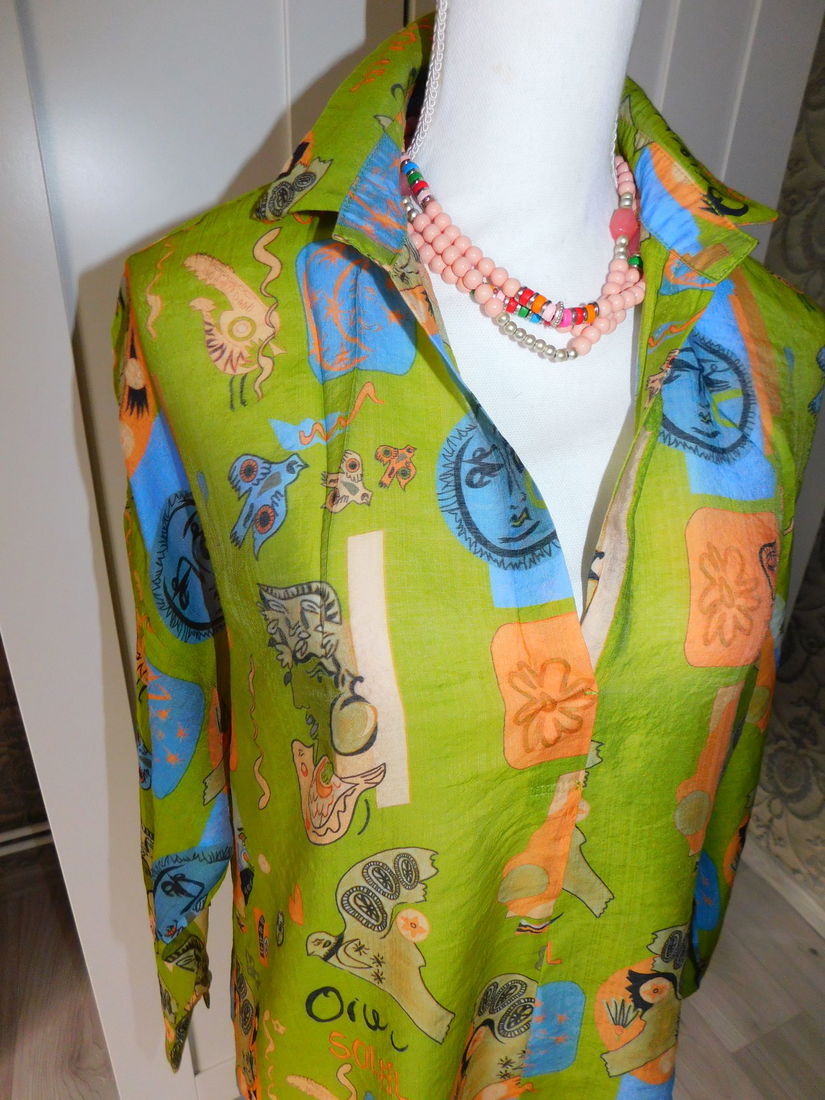 Bluza noua,  usoara,  estivala, masura 48 - 50 ,