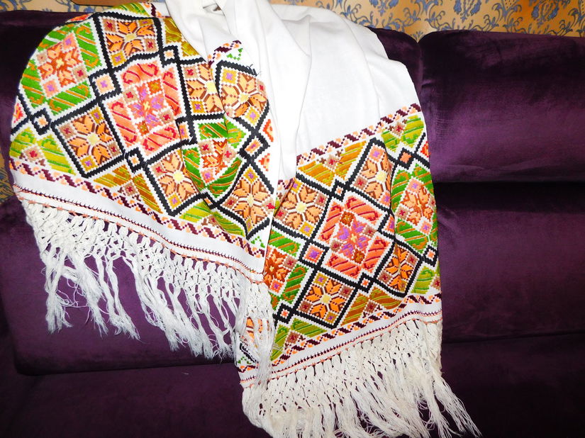 Vintage autentic, stergar taranesc, anii 30  tesut si  lucrat la razboi de strabunica