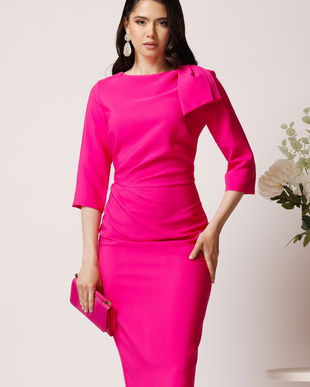 Rochie LaDonna eleganta din stofa fucsia cu funda maxi pe umar si fronseu in talie