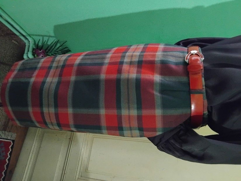 Fusta carouri stofa lana