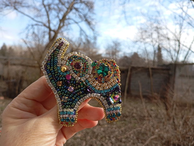 Broșă mărțișor elefant