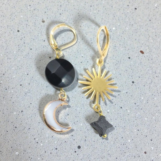 Cercei asimetrici din inox, lava, cercei lungi, cercei statement, cercei handmade