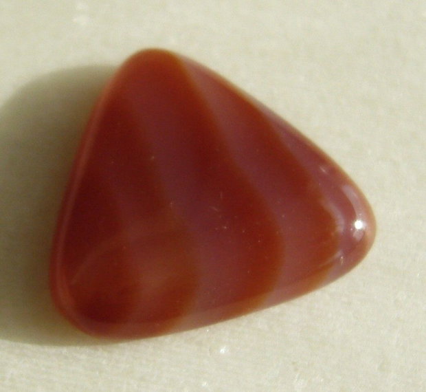 Cabochon triunghiular din agata dungata aprox 25x25x6 mm