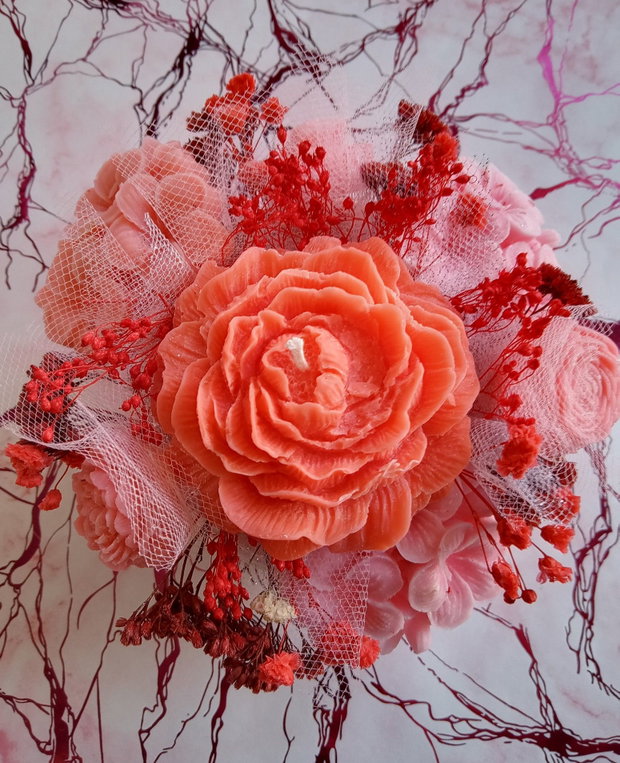 Aranjament floral din lumânări parfumate din ceară de soia handmade, unicat