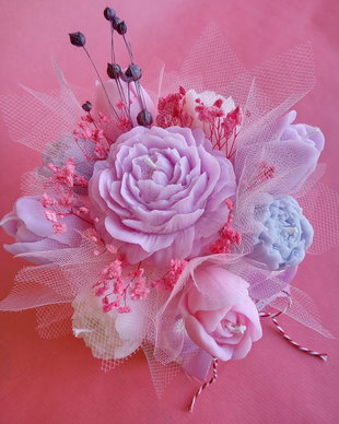 Aranjament floral din lumânări parfumate din ceară de soia  handmade, unicat