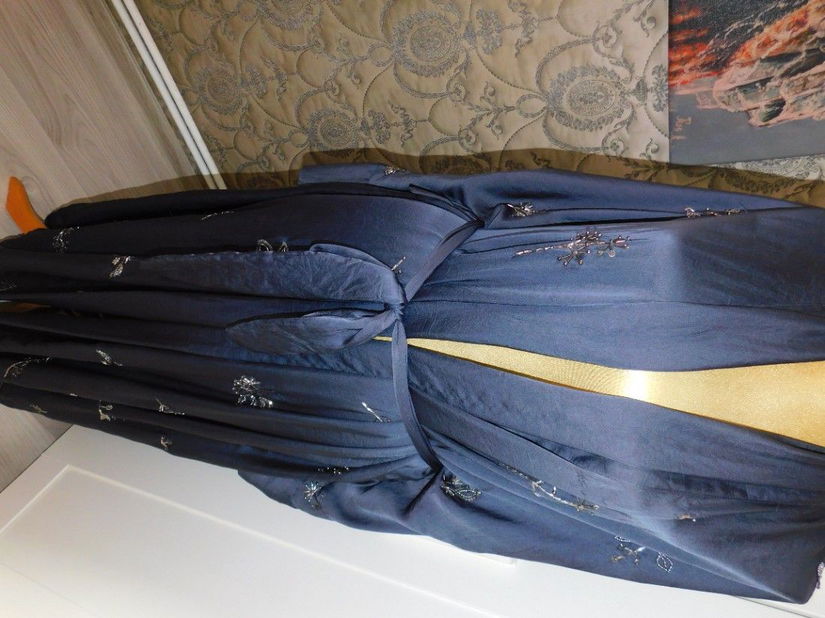 Halat/ neglije. ZARA,  editie limitata  XL,  elemente  decor  aplicate manual  deosebit, elegant, rafinat