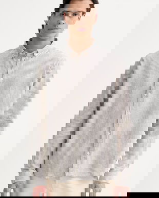 Les Deux cămașă cu in Konrad